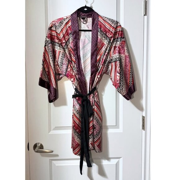 Victoria’s Secret Women’s Satin Kimono Robe – M/L – Purple & Pink Boho Print - Picture 8 of 8